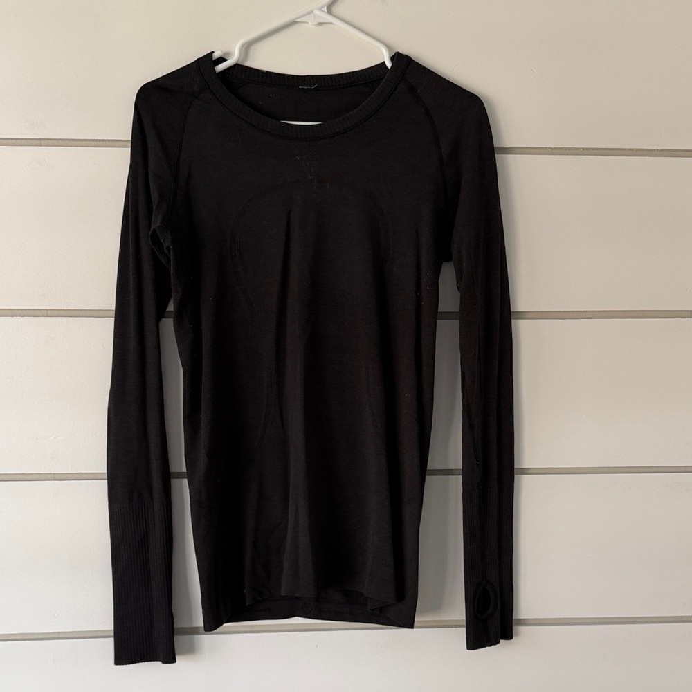 Lululemon Athletica Black Long Sleeve Tee